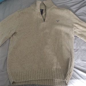 American eagle pull over sweater